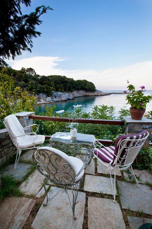 Victoria'S Guesthouse Damouchari Ngoại thất bức ảnh