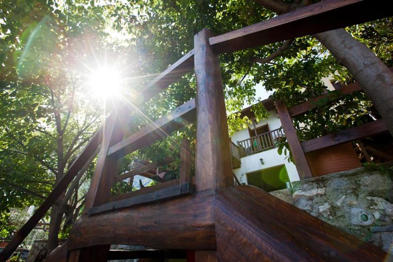 Victoria'S Guesthouse Damouchari Ngoại thất bức ảnh