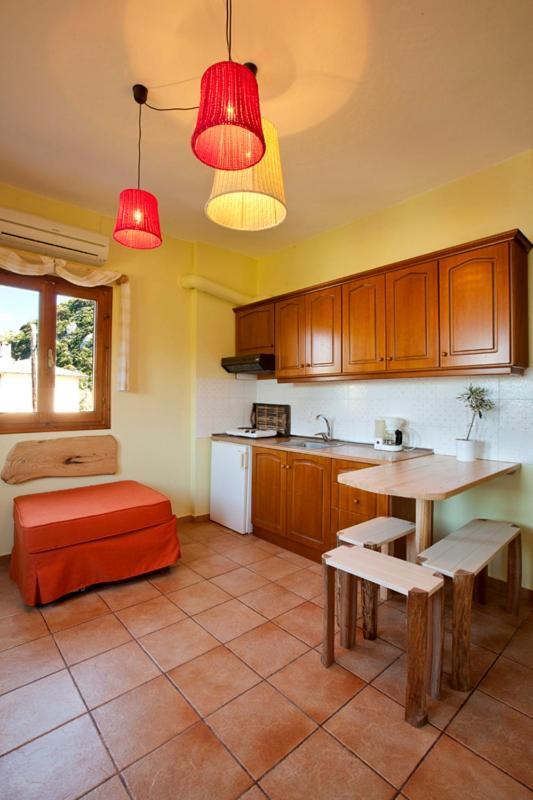 Victoria'S Guesthouse Damouchari Ngoại thất bức ảnh